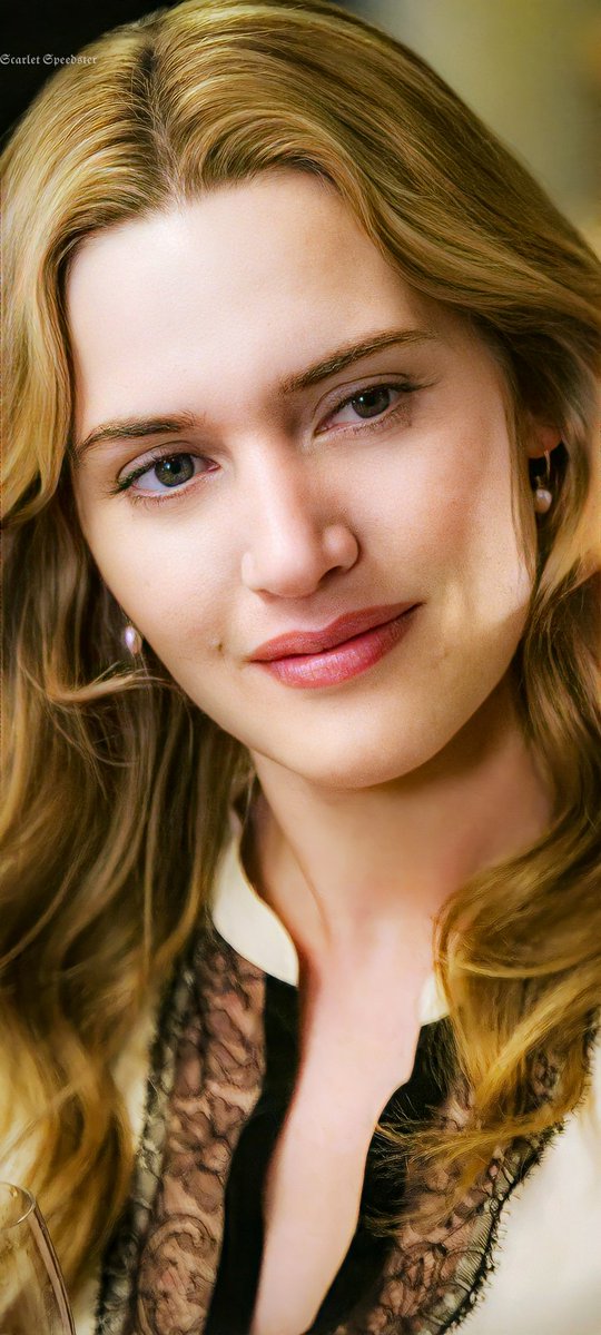 ScarletSpeeds16's tweet photo. Happy Birthday Kate Winslet https://t.co/09siDNjtnd