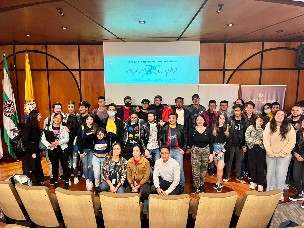 Huawei_Colombia's tweet photo. Hoy estuvimos en la @USTA_COLOMBIA con estudiantes del programa de ingeniería de telecomunicaciones presentando la nueva edición de la competencia de #TalentoTIC 2022 y 2023. ¡La competencia ha vuelto! Inscríbete, no dejes pasar esta oportunidad. https://t.co/VmMTDSiCH4