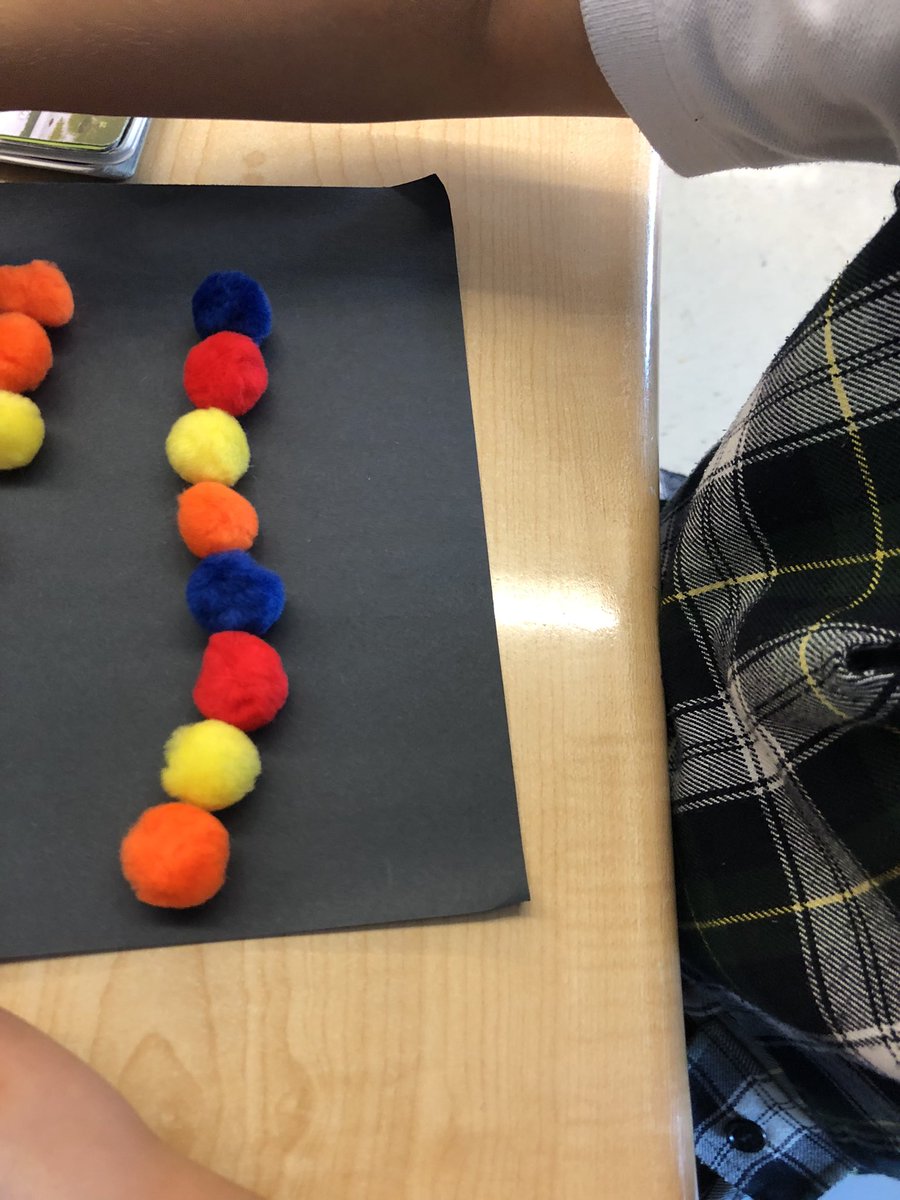 mscasas_teach's tweet photo. Exploring repeating patterns with loose parts! We created the core of patterns and got our partners to extend the pattern 🟠🟡🔴🔵🔁 https://t.co/KaDvA7g5AG