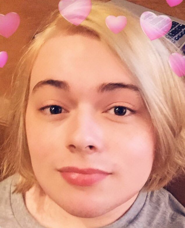 emma 🎄 on Twitter: "@oncloud_e back when I was like 16 and a loser https://t.co/yqju5BGkHl