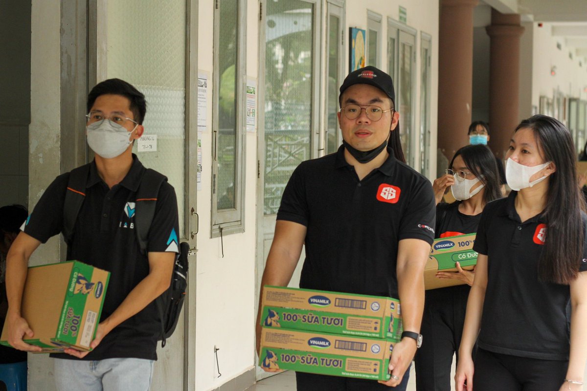 CSpaceship_'s tweet photo. 🌟C-SPACESHIP’S CHARITY💥
🙌A day participating in charity activities with C-Spaceship 🙌
Today, we had a very meaningful day when visited and gave small gifts to the children being treated at Children's Hospital 2.
#charity #cspaceship #AVAX #blackmambalabs⚡️ https://t.co/CQ9PyjhrnQ