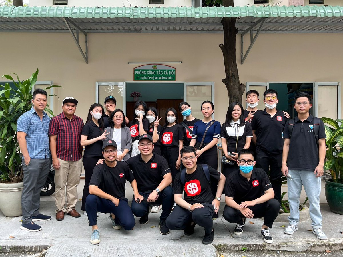 CSpaceship_'s tweet photo. 🌟C-SPACESHIP’S CHARITY💥
🙌A day participating in charity activities with C-Spaceship 🙌
Today, we had a very meaningful day when visited and gave small gifts to the children being treated at Children's Hospital 2.
#charity #cspaceship #AVAX #blackmambalabs⚡️ https://t.co/CQ9PyjhrnQ