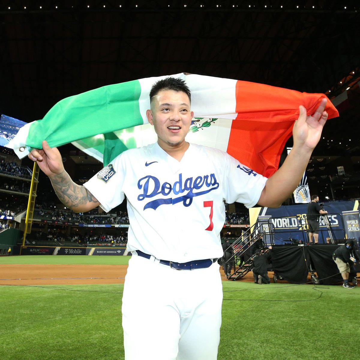 It’s a wrap. Julio Urías will be the first Mexican 🇲🇽 pitcher to lead the league in ERA. A 2.16 ERA deserves a Cy Young award.