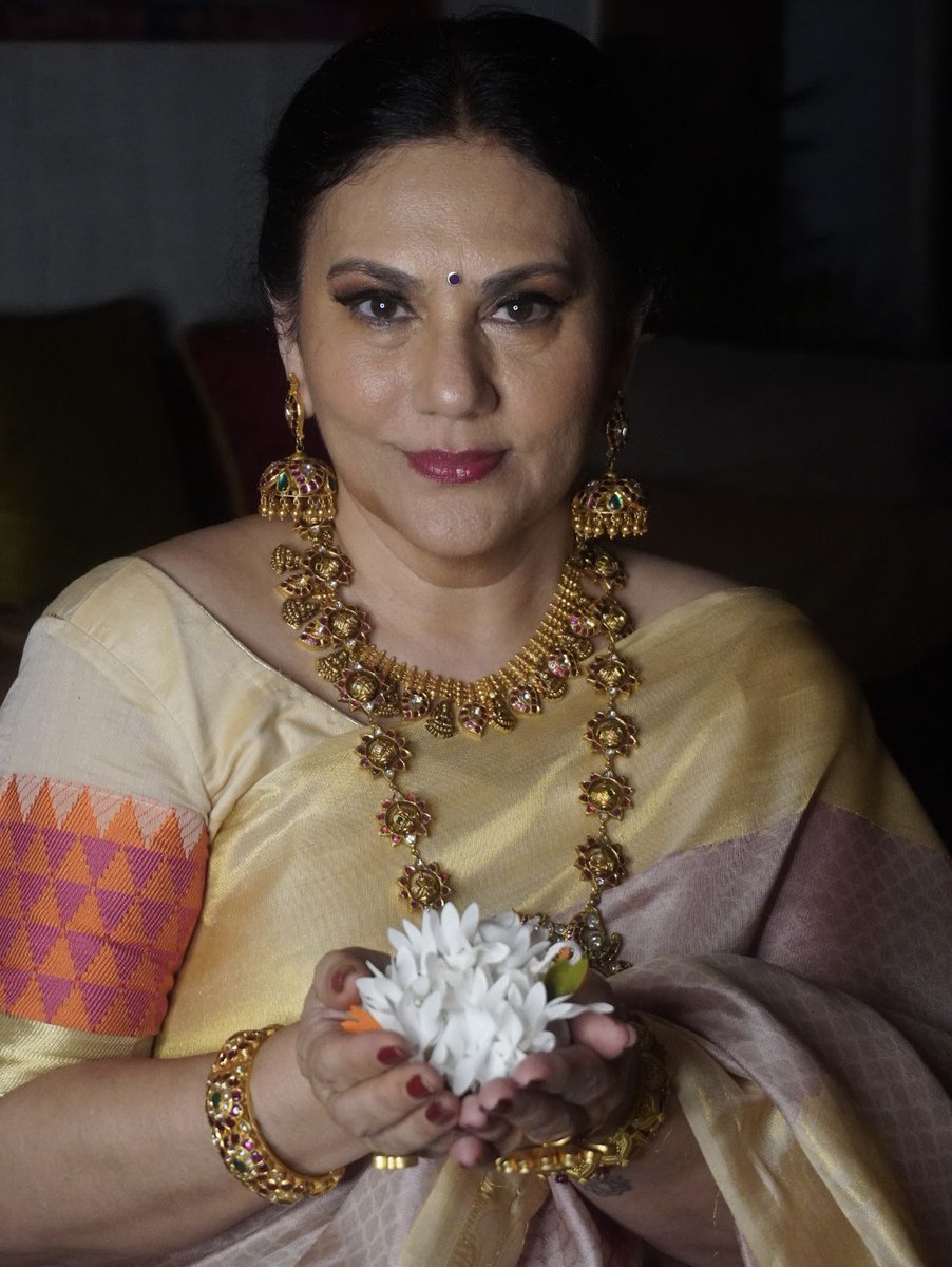 ChikhliaDipika's tweet photo. Happy Dashera  :) 🙏 https://t.co/AyaaDDrVAL