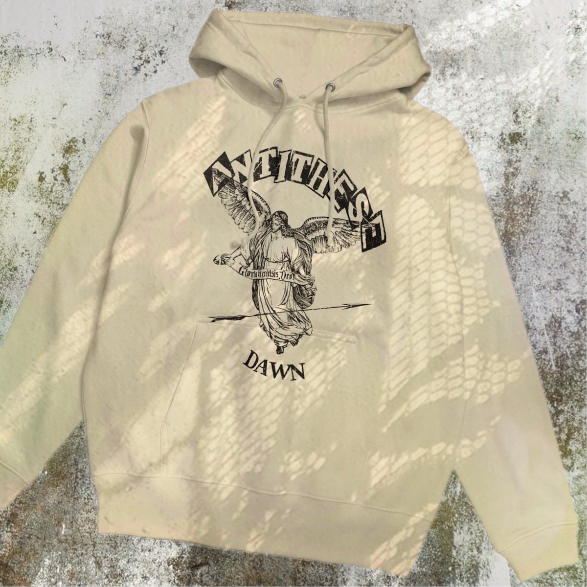 ANTITHE16141170's tweet photo. ヴィンテージ感を施したプリントの新作スウェットです。

ユニセックス　¥4,171〜

◼️ショップはこちら😃
https://t.co/anFHUov1gn

#スウェットコーデ #メンズファッション #セントマイケル #パーカー #古着 https://t.co/AJGPRXH4wx