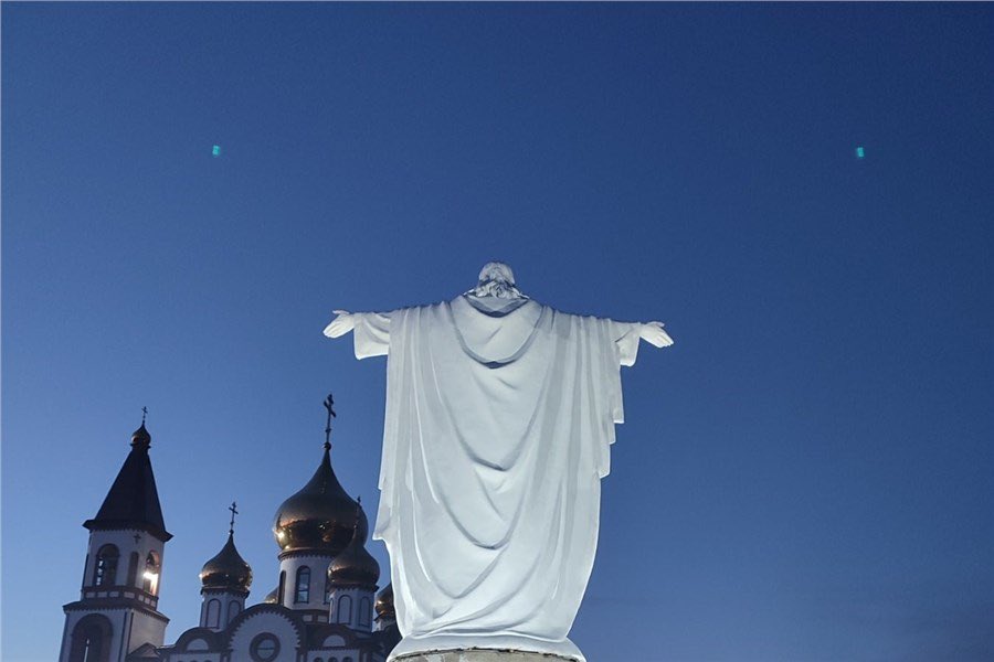 Newslabru's tweet photo. На красивом берегу у храма в Академгородке появилась статуя Христа

У храма Новомучеников и Исповедников Российских в Академгородке появилась статуя Христа. Фото накануне опубликовали в соцсетях храма. https://t.co/eQA4lBJRxk