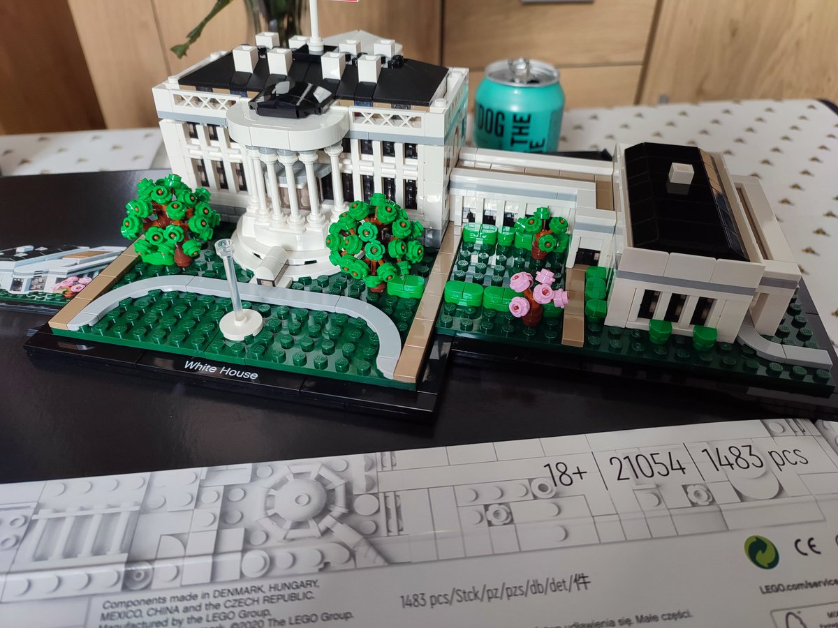 brick_doc's tweet photo. This week's post nights de-stress build is going well. One more build before team breakfast to finish the run. https://t.co/6qH58HJK4l