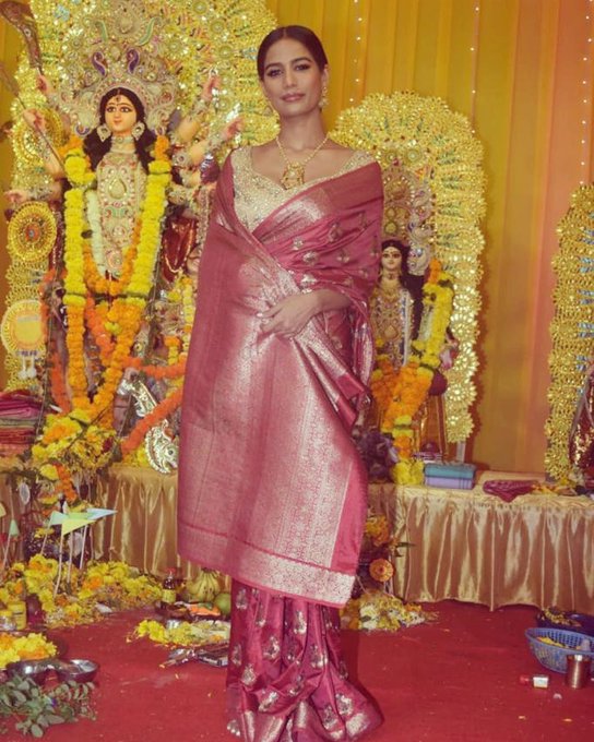 Happy Dussehra to everyone ❤️ https://t.co/r2cyPXwm0p