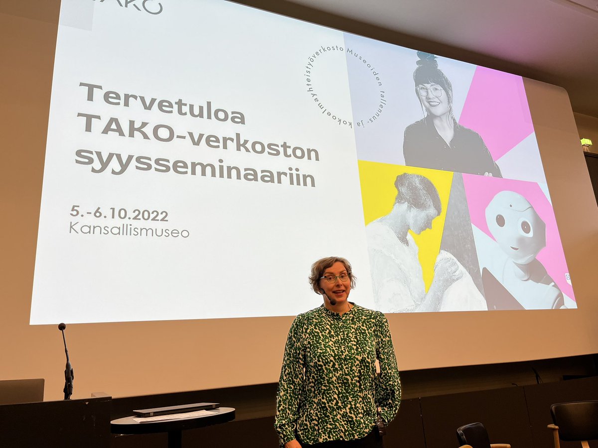 TAKOn kaksipäiväinen syysseminaari alkamaisillaan! Puheenjohtaja Kirsi Ojala avaa seminaarin. Seminaari Kansallismuseossa ja verkossa. Twitterissä keskustelua voi jatkaa hashtsgeilla #tako #syysseminaari