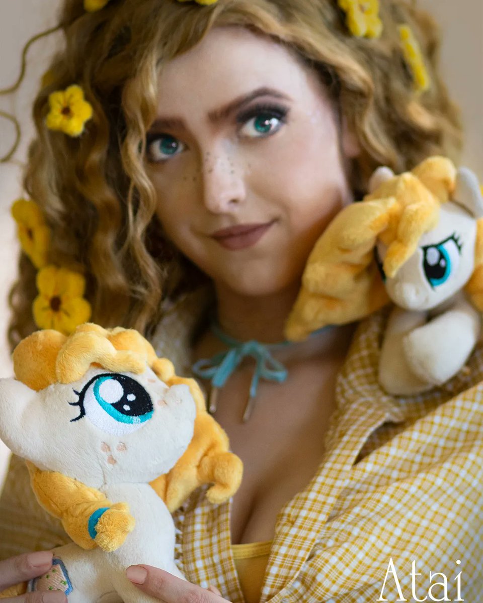 STRAYCATCRAFTS's tweet photo. Ponies x Cosplay
#PearButter with @AtaiCosplay 
#mlpfim https://t.co/ozgdmy1e5c