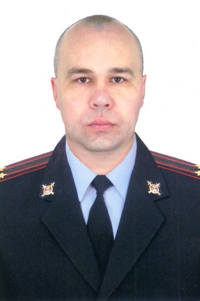 Замначальника краевой полиции Красноярска задержали при получении крупной взятки 

Речь идет о Михаиле Привалихине. Он занял пост замначальника краевой полиции (по оперативной работе) в августе 2020 года.