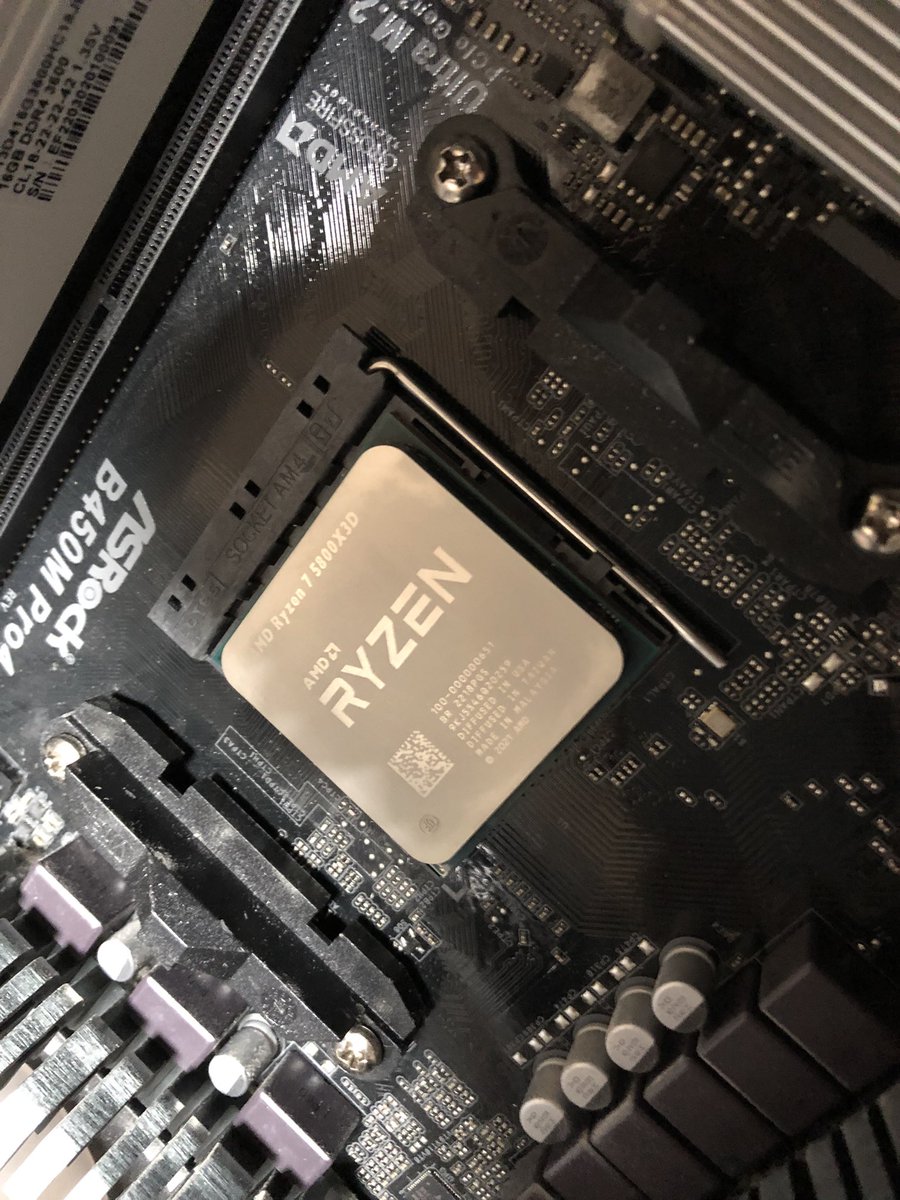 atmark41's tweet photo. 白！デカ！空冷！
#deepcool #AS500
#NZXT #H510
#ryzen #5800X3D https://t.co/eQrHZVB6bT