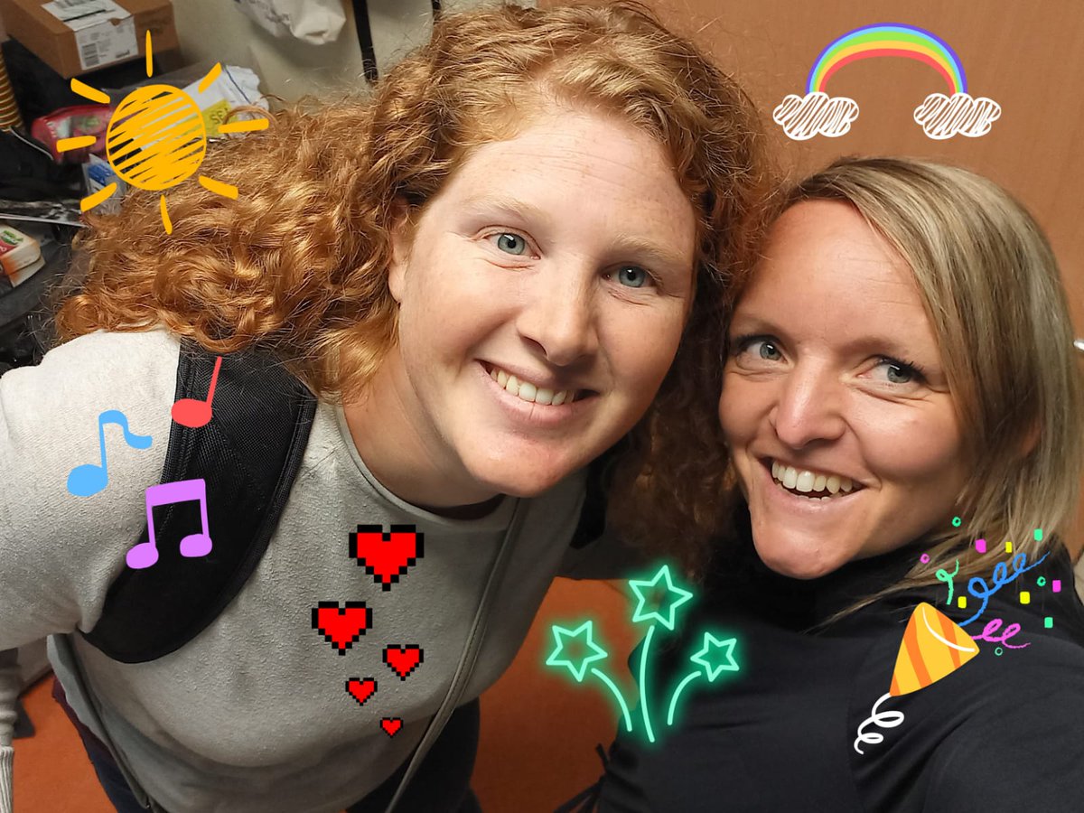 Wist jij dat… Stichting ROOZ ooit begon op een zorgboerderij in Otterlo? Sanne en Linsey zijn dit jaar 10 jaar in dienst en vertellen over hun tijd bij ROOZ. Beluister het in de podcast op onze website: bit.ly/3RASgT2