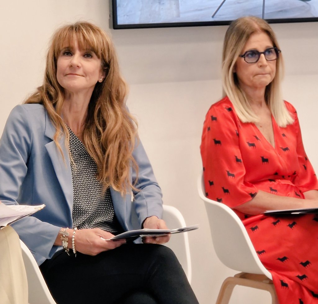fmdigitale's tweet photo. "Do your thing per noi è autoaffermazione, perseguire ciò che ci fa stare bene e per questo lavoriamo" Silvia Colombo @INGItalia #jobdigitallab https://t.co/GutS9Egbkd