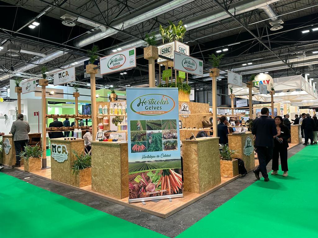 FruitAttraction's tweet photo. #FruitAttraction22 acoge toda la variedad de productos frescos hortofrutícolas traídos desde diferentes partes del mundo por las empresas expositoras en el area de Fresh Produce. Algunos de sus expositores son:
👉@huercasa
👉@MissionAvocados
👉#Plasencia
👉#Sohiscert https://t.co/aBZbBmG77H