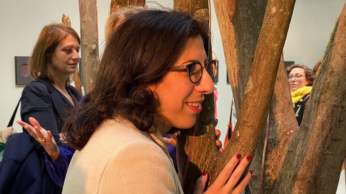 J'ai eu le plaisir de présenter l'exposition Novacène à la ministre <a href="/RimaAbdulMalak/">Rima Abdul Malak</a> <a href="/MinistereCC/">Ministère de la Culture 🇫🇷</a> juste avant sa fermeture ! Commissariat avec Jean-Max Colard. 
MERCI <a href="/lille3000/">lille3000</a> <a href="/MartineAubry/">Martine Aubry</a>