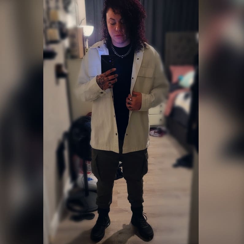 Cornett3086's tweet photo. I'm a slut for fall fashion 😈 scorpio on the up and up https://t.co/Sv9dhdHZ7g