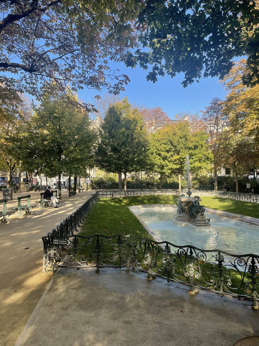 When Paris looks like a painting... #Fall #GEMDSM