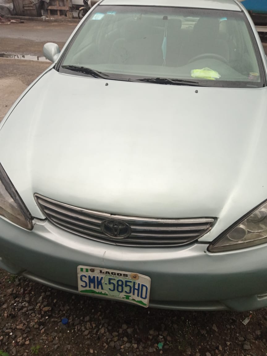 Joshflows's tweet photo. Hello sir @BenHundeyin @Princemoye1  @rrslagos767  @GidiTraffic Woke up this morning to discover my car have been stolen from my street. A Toyota Camry blue colour  with registration number SMK585HD I will appreciate if you can be of help thanks in advance. https://t.co/cAgQQa5Onp