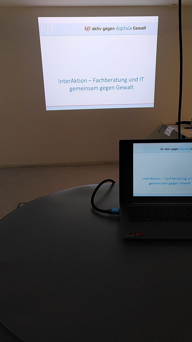 Beim Fachtag von <a href="/fhk_ev/">Frauenhauskoordinierung e.V.</a> geht es jetzt in die erste Workshop-Runde. Ich gebe eine Sneak Preview in die Erkenntnisse des Projekts #InterAktion von @bff_gegenGewalt