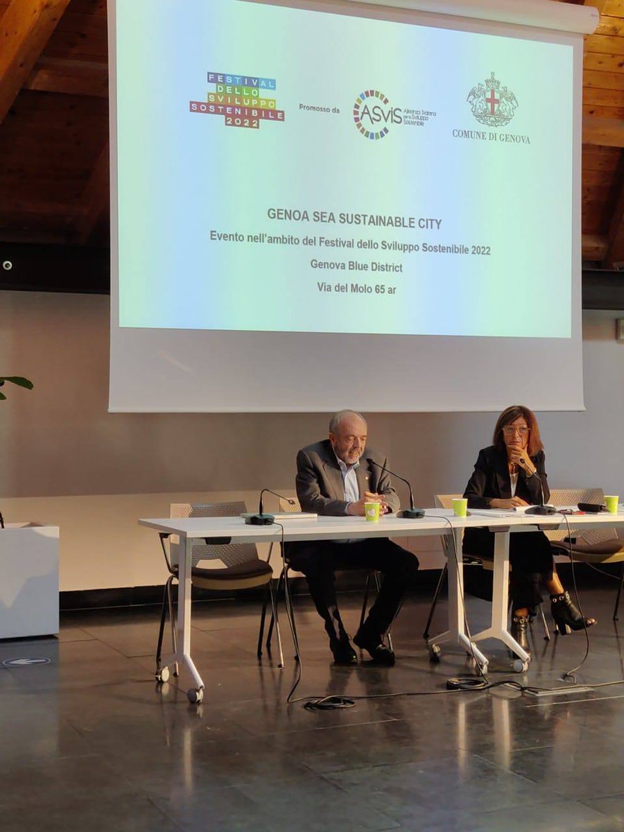 OceanRaceGenova's tweet photo. Al Blue District l’evento "Genoa Sea Sustainable City". Presente il prof. Antonio Di Natale, biologo marino e consulente scientifico per The Ocean Race Genova che ha illustrato la situazione dell’Oceano e del Mediterraneo collegandosi all’impegno di #GenovaProcess. https://t.co/asiwRIcafx