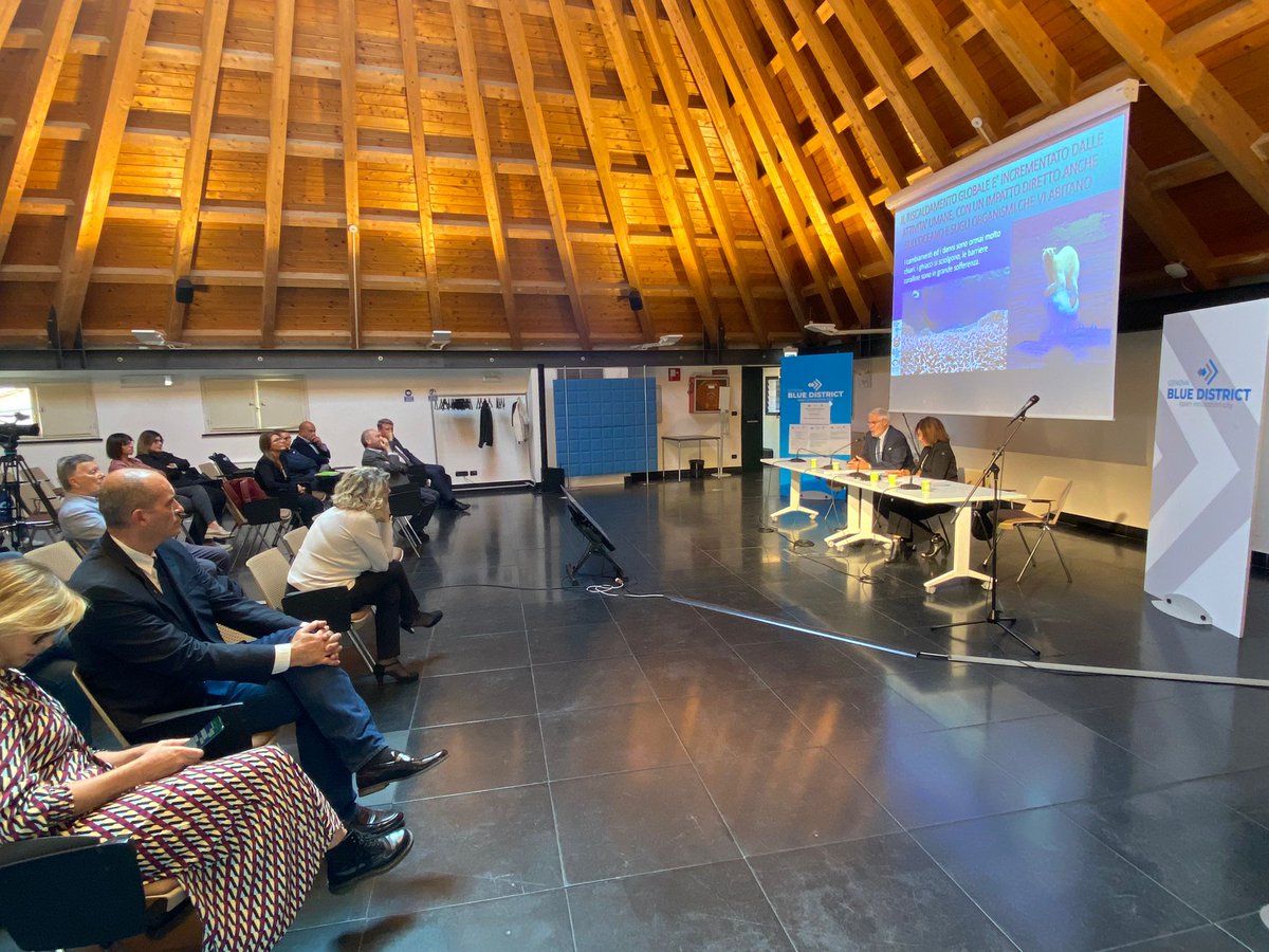 OceanRaceGenova's tweet photo. Al Blue District l’evento "Genoa Sea Sustainable City". Presente il prof. Antonio Di Natale, biologo marino e consulente scientifico per The Ocean Race Genova che ha illustrato la situazione dell’Oceano e del Mediterraneo collegandosi all’impegno di #GenovaProcess. https://t.co/asiwRIcafx
