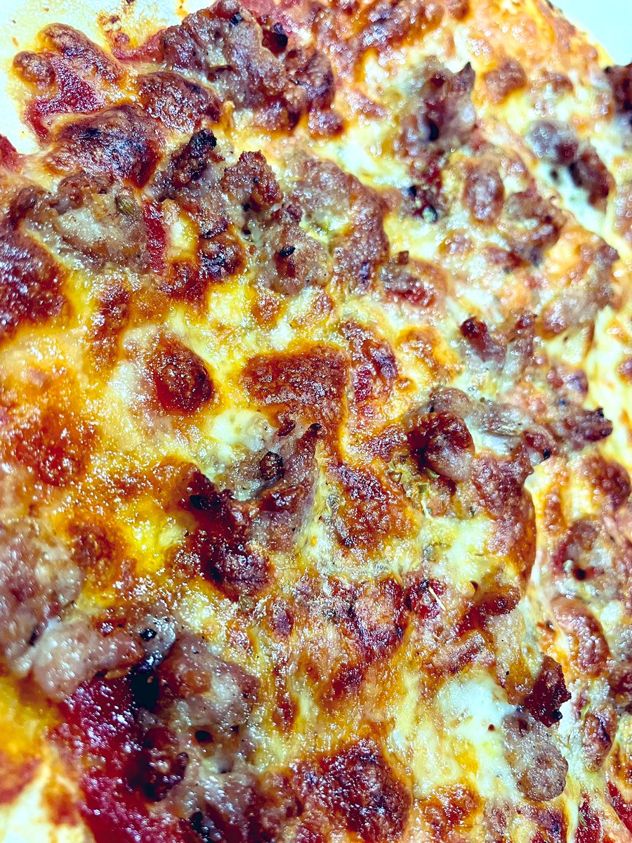 NatalieMoran20's tweet photo. Nice to have no one on shift tonight, of course not being on shift means that some of us have time to run, that person was not me just in case you were wondering, I was home getting the midweek pizza fest sorted. Something for everyone, including the veg resistant Boy  @eatwog https://t.co/jQzwf2FIpU