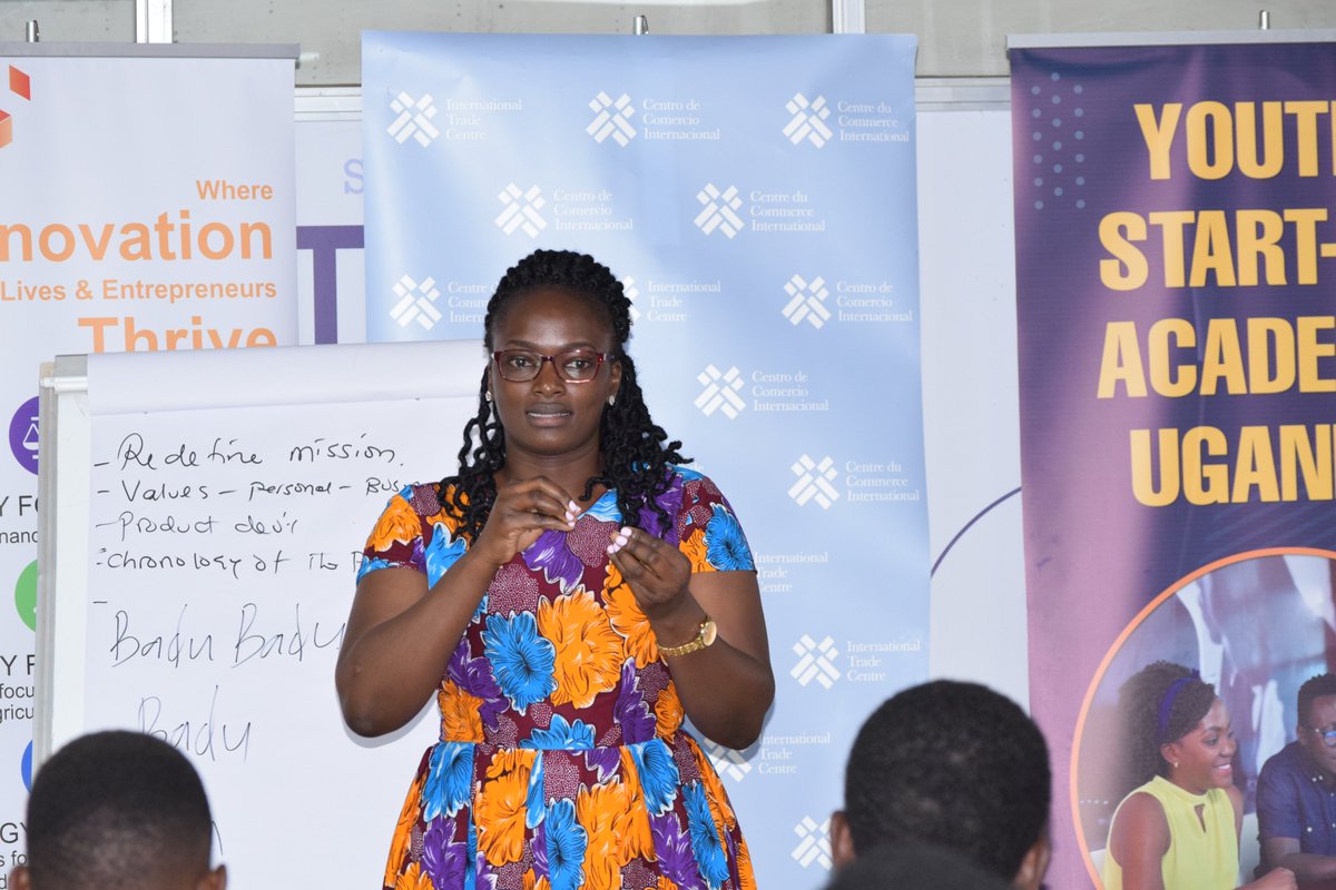 hivecolab's tweet photo. @CarolMugide from Hive Colab: What are the roles of Market Research:
▶️To identify the consumer's needs &amp; then try to meet them.
▶️If businesses fail to ask customers what they want, they risk producing products consumers do not want
▶️To reduce the chance of failure.
#YSAU2022 https://t.co/9JawMdoeK1