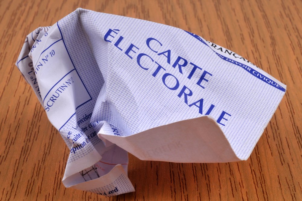j_jaures's tweet photo. 📝 @DDreuil, membre de notre Obs. de la vie politique, constate que le sentiment de détérioration de la #démocratie française est une menace qui pèse sur notre régime politique grâce aux données de notre enquête @CEVIPOF @lemondefr @IpsosFrance : https://t.co/7sKqgdcXxX https://t.co/5n7m3wtZy1