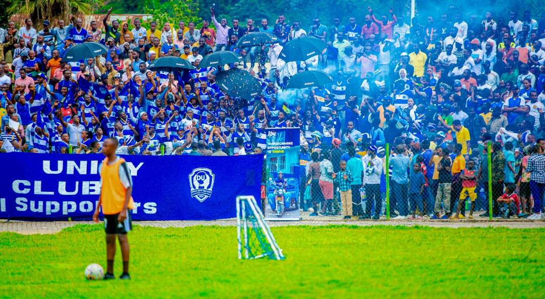 Mula_Vava's tweet photo. Tariki 1/10 Murugendo rwo kujya gushyigikira @rayon_sports @dreamunityfc mumutaka wa @CanalPlusRwanda Habaye mo udushya maze #Canal itambagizwa mukivu bwambere abakozi ba Canal Mumajyaruguru mwarakoze kutwakira Muragahora Imana #Edimond Hejuru cyane https://t.co/5UPg0Ev8SG