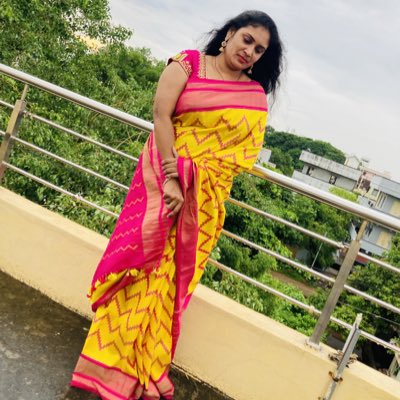 SravaneeM's tweet photo. #NewProfilePic https://t.co/0t6xbo0GNP