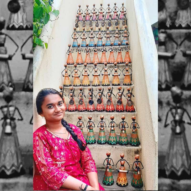 radhikaja99's tweet photo. #HappyDussehra
Celebrating Golu with 135 musicians dolls😄
👉 100 % Handmade
👉 Leading Newspaper doll maker in India has crafted over 2350+ Dolls!

#Newspapercrafts #Queenbeedolls #handicrafts #Radhikajaworks #Golu #Navaratri #Navaratricelebration #dussehra https://t.co/iL9Yuz6J0n