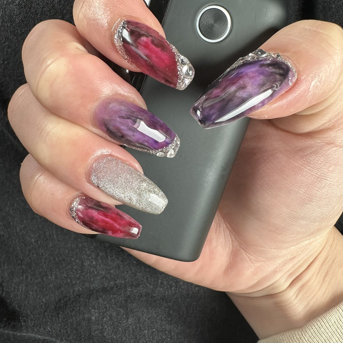 ____minasuke's tweet photo. new nail💅 https://t.co/JexPQTzREx