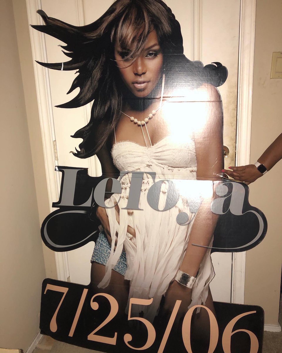 MusikhedRadio's tweet photo. It’s been 16 years since her release date and I was Houston’s #EMIMusic Marketing rep…amazing how we’ll be crossing paths again.  I’m truly excited to speak with the students of @PVAMU tomorrow about @MusikhedRadio being a founder, mental health and more…#LetsTalkMusikPV https://t.co/bZir2D4Faz