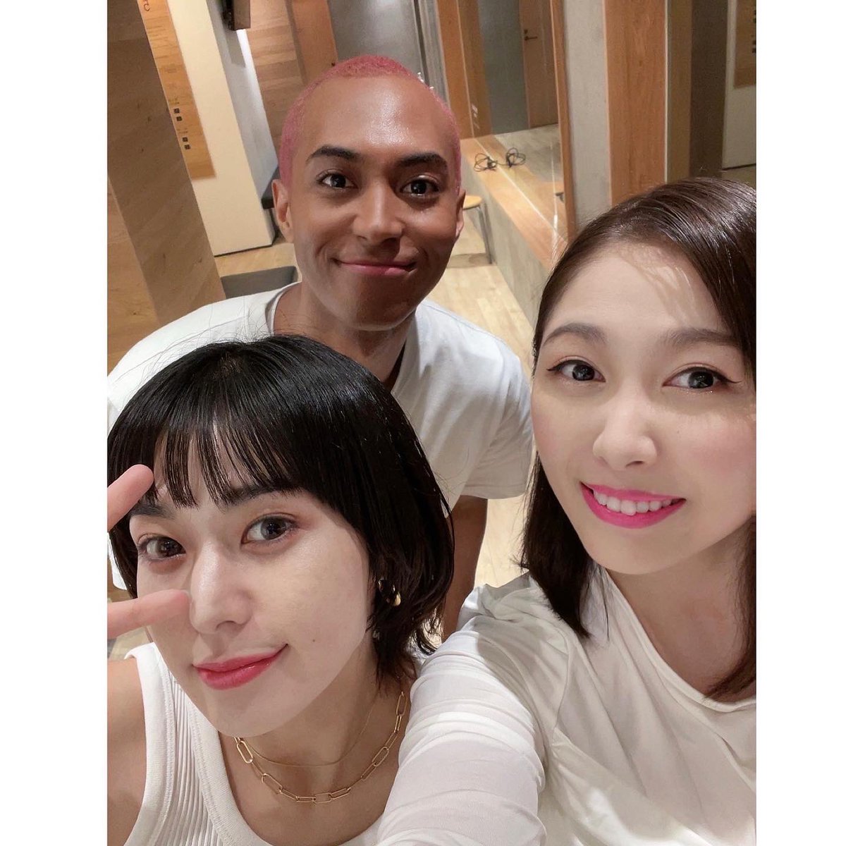 Haru2nrun's tweet photo. 思い出🫶☺️

YouTube、short動画も出るので是非チェックしてください～🥰
評価♪コメントもお待ちしてます♪

【ENDO’ GENERATION】 GIRLS’ GENERATION (소녀시대) ”FOREVER 1” DANCE PRACTICE 
https://t.co/ULNb9q87PX

#少女時代 さん 
#GIRLSGENERATION 
#遠藤時代 
#ENDOGENERATION https://t.co/TwGTB9epQo