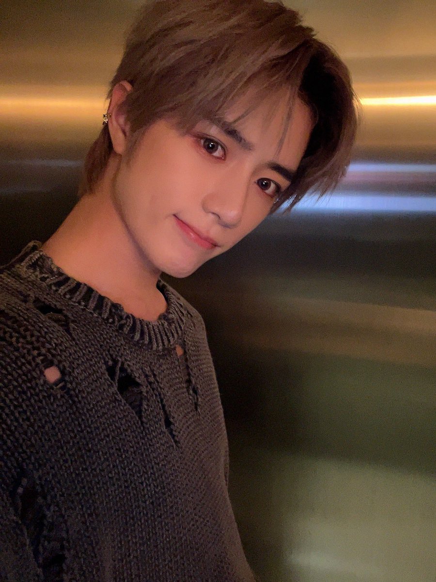 kaeruprods's tweet photo. [#MADS] buhay pa naman kami oo
hindi lang halata ՞,_՞ ¯ࡇ¯ https://t.co/L1KqX5pfXu