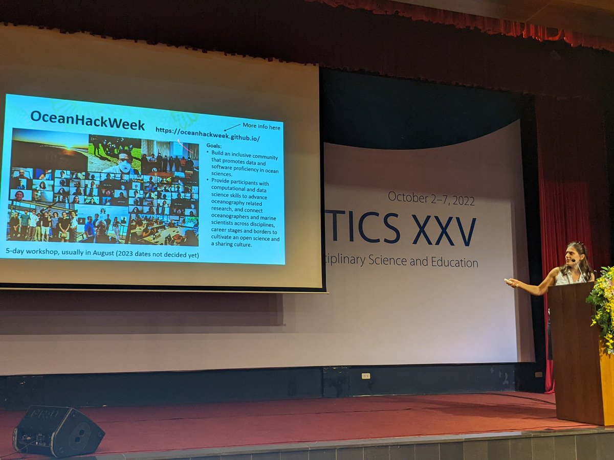 HayleyEversKing's tweet image. Nice pitch for @oceanhackweek from Catherine there too! #OOXXV