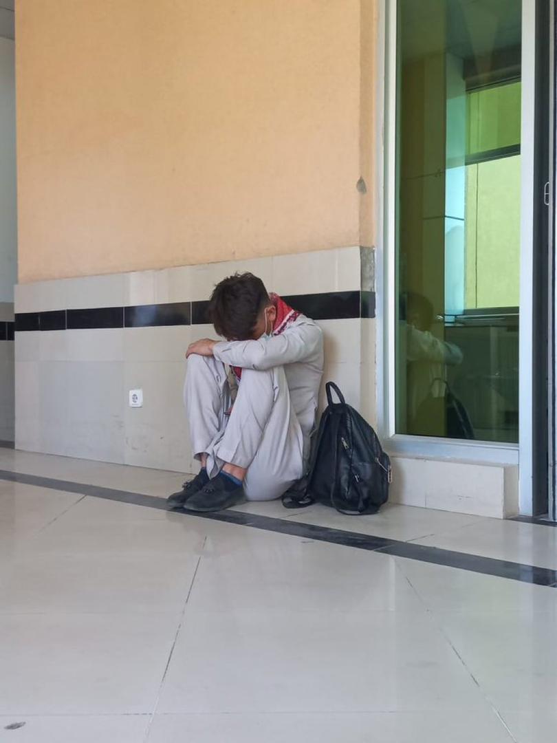 danesh8080's tweet image. Give me back the chance of laugh
Give me back the joy in my voice
Give back my heart of love and familiarity 
At least..
Give back my cries
 #StopHazaraGenocide