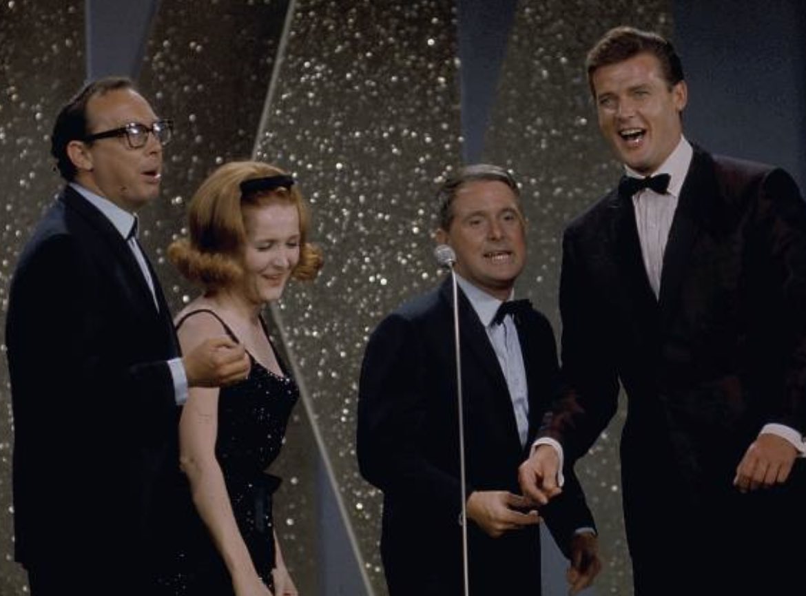 eric_ernie_col's tweet photo. #JamesBondDay #60YearsOfBond
Eric and Ern, with #SeanConnery on the set of #TheMagnificentTwo (Sean was filming #YouOnlyLiveTwice at Pinewood at the same time)…
…on set with #RogerMoore and #MillicentMartin…
…and Eric and Roger, at a Variety Club lunch…cigars ahoy! https://t.co/VkBu54duBX