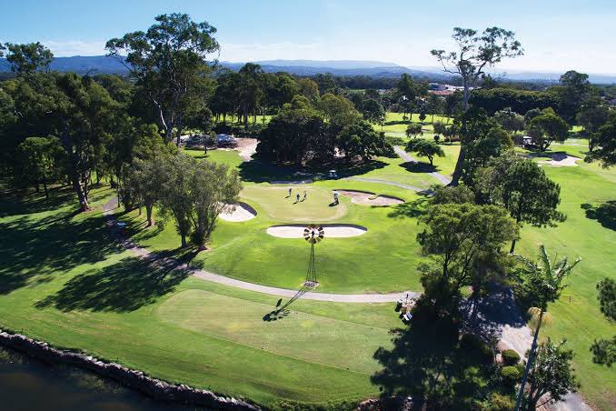 Surfers Paradise Golf Club
1 Fairway Dr, Clear Island Waters, QLD, 4226, Australia 🇦🇺 
@GolfAust @GolfAustMag #surfersparadisegolfclub #golf #qld #golfqld #clearislandwaters #hooksandskullsgc