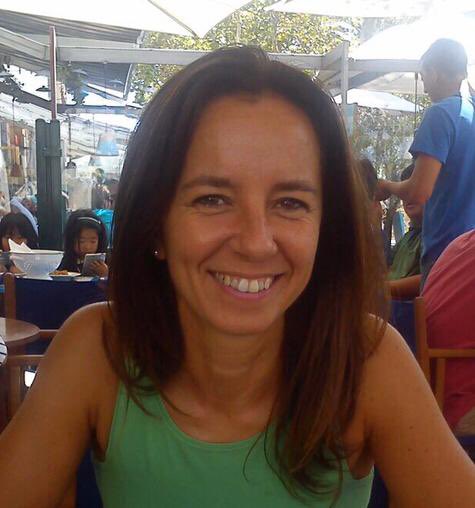 “La SEIOMM aglutina muchas disciplinas. Una característica de nuestra sociedad es la buena harmonía entre todas estas disciplinas y el resultado es  el de enriquecer el conocimiento de las enfermedades metabólicas óseas.”

Dacia Cerdà. Reumatóloga. Hospital Moisès Broggi