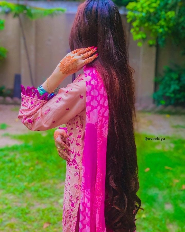 ته چې زمونږ تر کوره راغلي 
 تر دروازې پورې سر توره به درځمه
🙊🙈🙈🤭