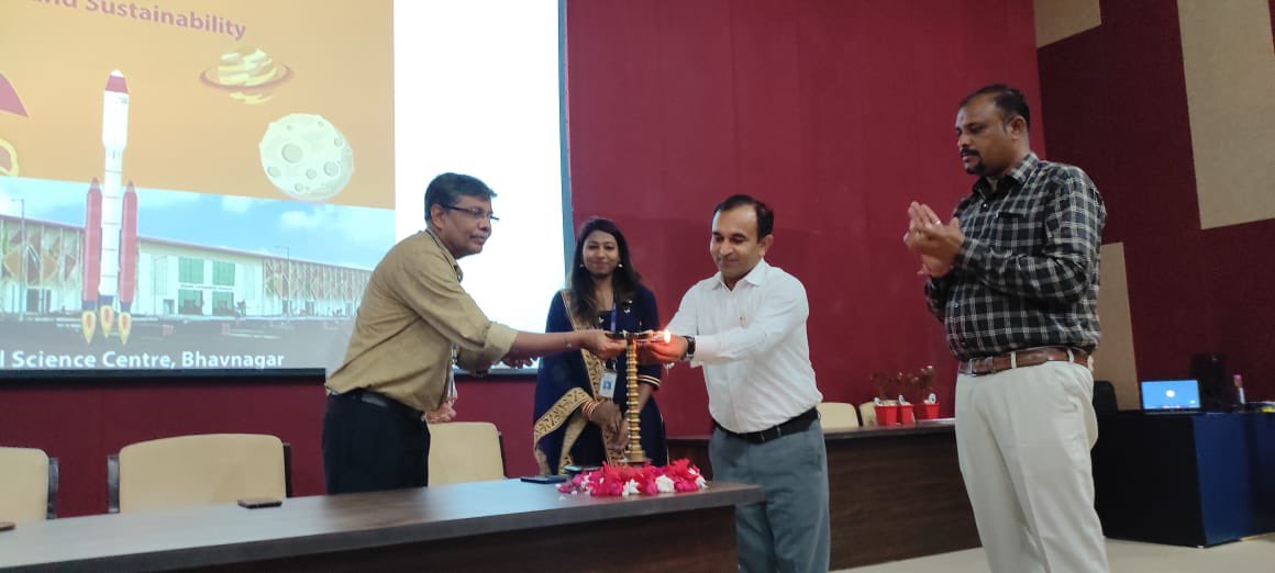 krcscbhavnagar's tweet image. #LokVigyanKendraBHAVNAGAR, @isro, @InfoGujcost and @RSCBhavnagar jointly Celebrate #WorldSpaceWeek2022 #WSW2022 at @RSCBhavnagar. 

@jitu_vaghani @IndiaDST @PMOIndia @CMOGuj @narottamsahoo @WSW_UK @vnehra @DRTEJASDOSHI1 @Collectorbhav @bhavnagar_sdm @mahiti_bvn