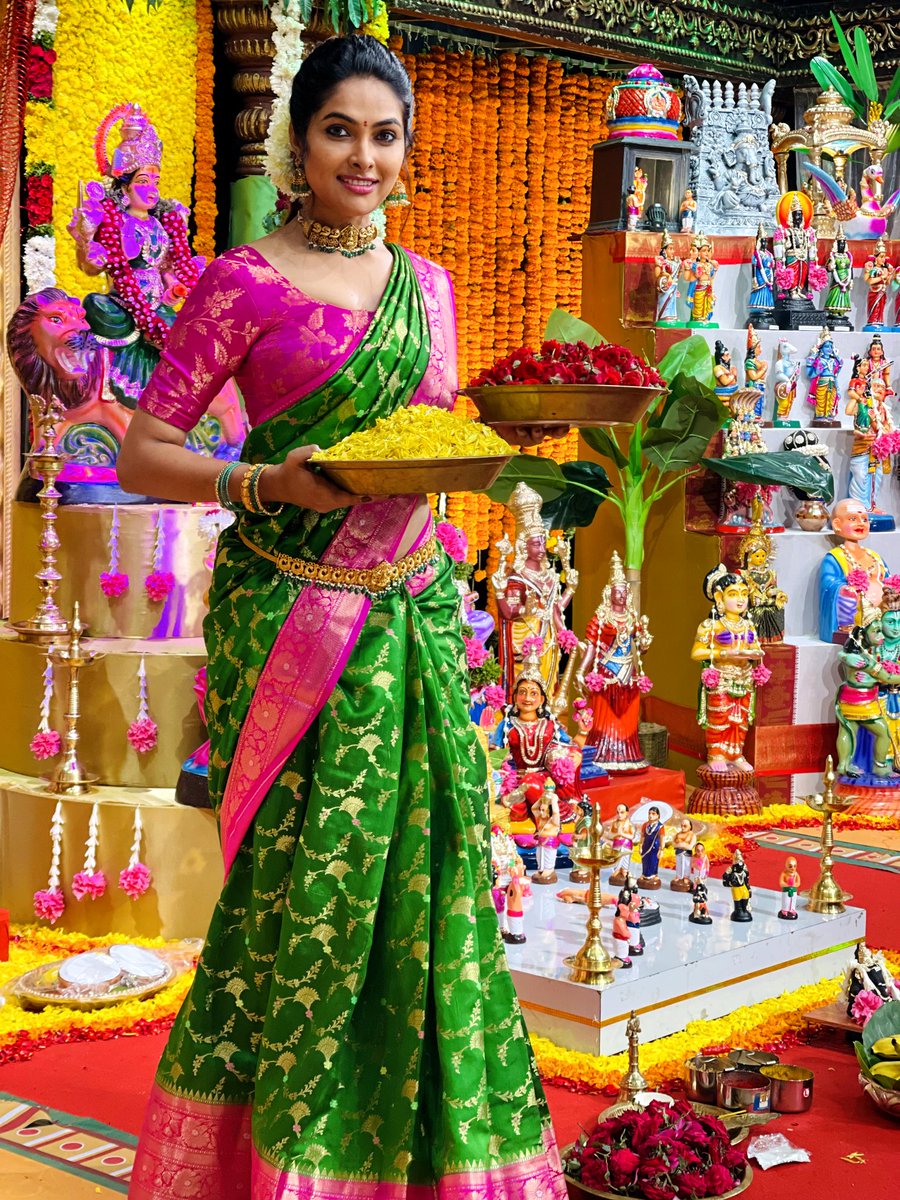 DiviActor's tweet photo. అందరికి విజయ దశమి శుభాకాంక్షలు 🎉❤️😍
#HappyDusshera https://t.co/e6Ua9YhNzy