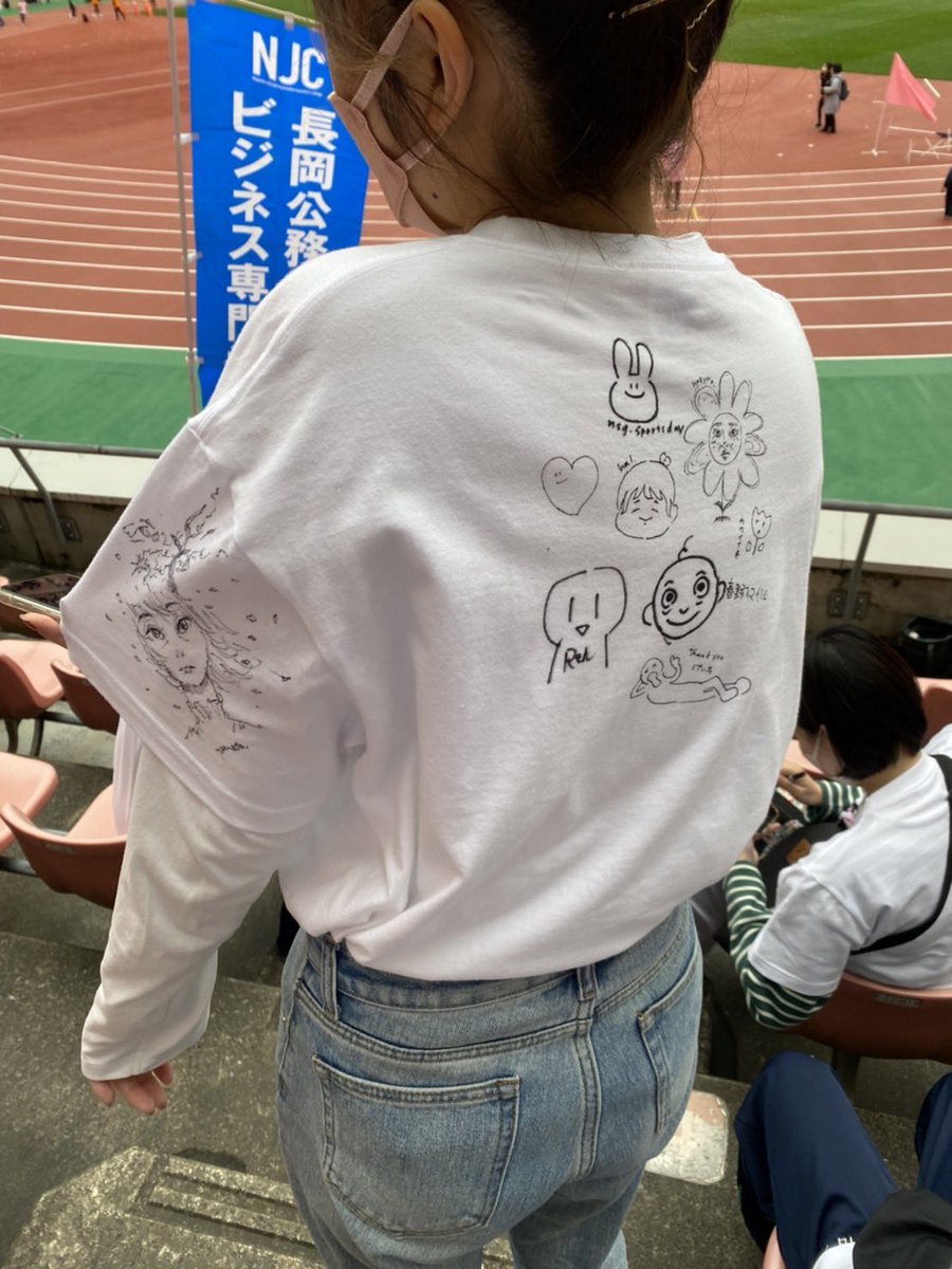 NCAD_Niigata's tweet photo. みんなの背中🤍🤍🤍
さすがNCADの学生たち🥰

#NSG大運動会 #NSGカレッジリーグ #イラストレーター #デザイナー https://t.co/fbmRWsVa1T