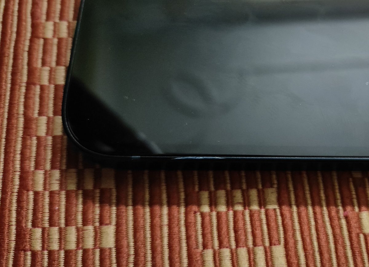 ImDishasingh's tweet photo. @Flipkart @flipkartsupport Please help me with my order, it has been days and @Flipkart  has denied any sort of help with the defective phone. You're ruining the festivals for me. How can I trust Flipkart again? I'm having to bear the loss for no fault of mine. Please help! https://t.co/LbpQnIMQPH