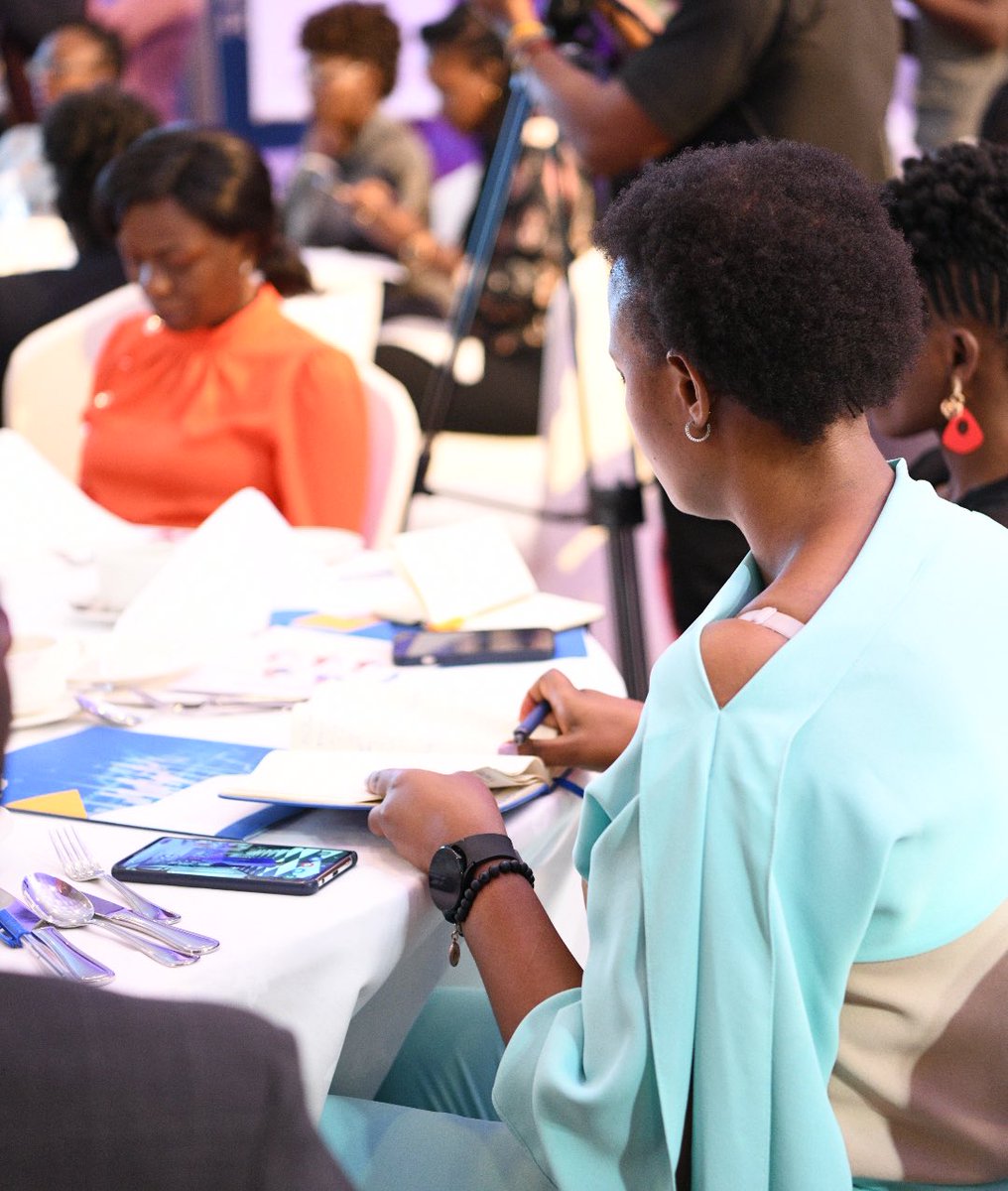 unwomenuganda's tweet photo. The @unwomenuganda Country Rep @PaulinaUNWomen shared that women don’t have equal access to the global market. 

“Women produce 60% of the worlds food and household goods, investing 90% back to their families but they only earn 10%.” 

@USEUganda @mtnug @UmemeLtd @VisionGroup https://t.co/oXoLCZa47l