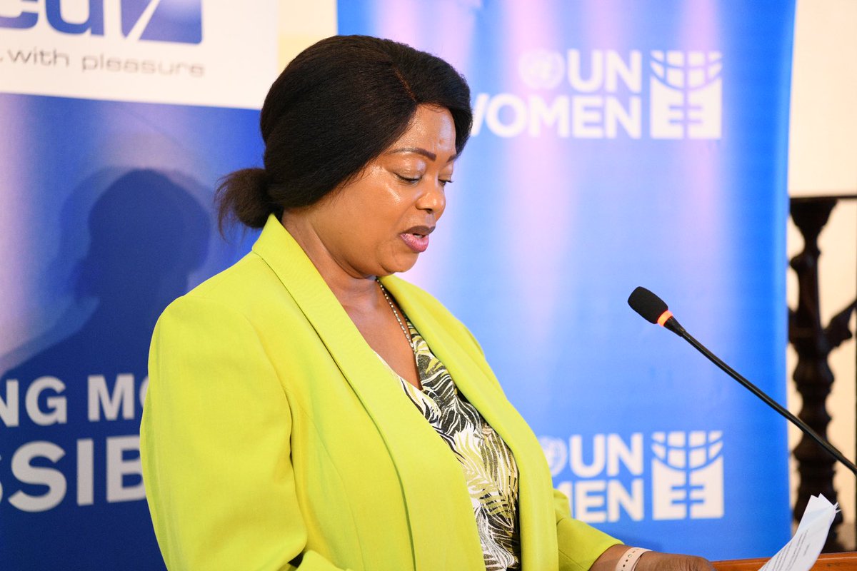 unwomenuganda's tweet photo. The @unwomenuganda Country Rep @PaulinaUNWomen shared that women don’t have equal access to the global market. 

“Women produce 60% of the worlds food and household goods, investing 90% back to their families but they only earn 10%.” 

@USEUganda @mtnug @UmemeLtd @VisionGroup https://t.co/oXoLCZa47l