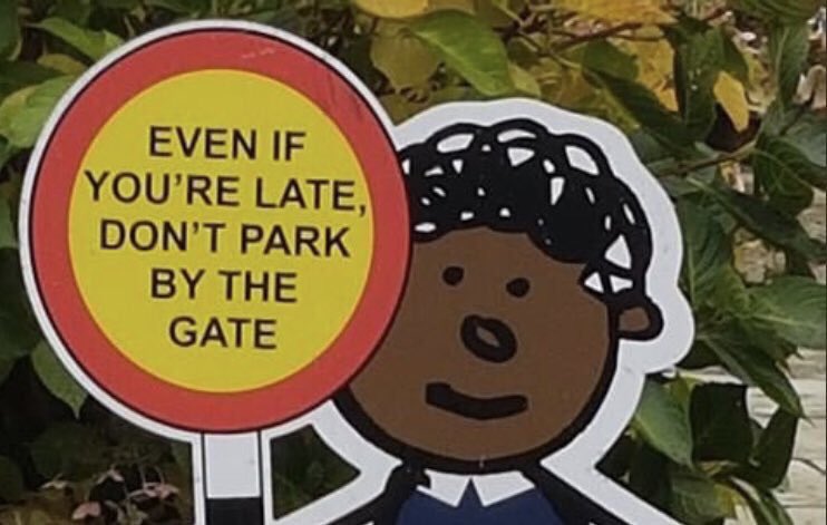 School_RdSafety's tweet photo. Today’s safer #Schoolrun tip.
If you must drive your #Children to #School NEVER #Park outside the #SchoolGates
#KeepChildrenSafe #Park away from the #School and #Walk https://t.co/oUZeGyGJQy