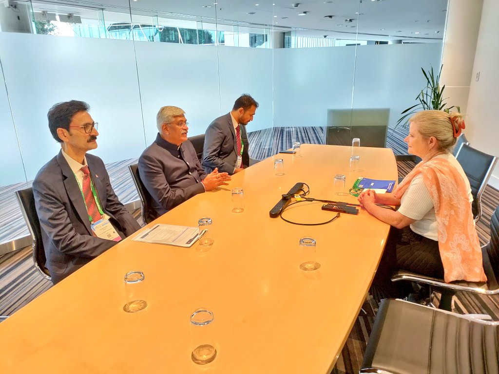 gssjodhpur's tweet photo. Delighted to meet Karlene Maywald, who is a seasoned water policy expert and Water Ambassador at South Australian Government – Dept of Environment &amp; Water, at the International Congress of ICID.

#Australia https://t.co/JzJLFVMHin